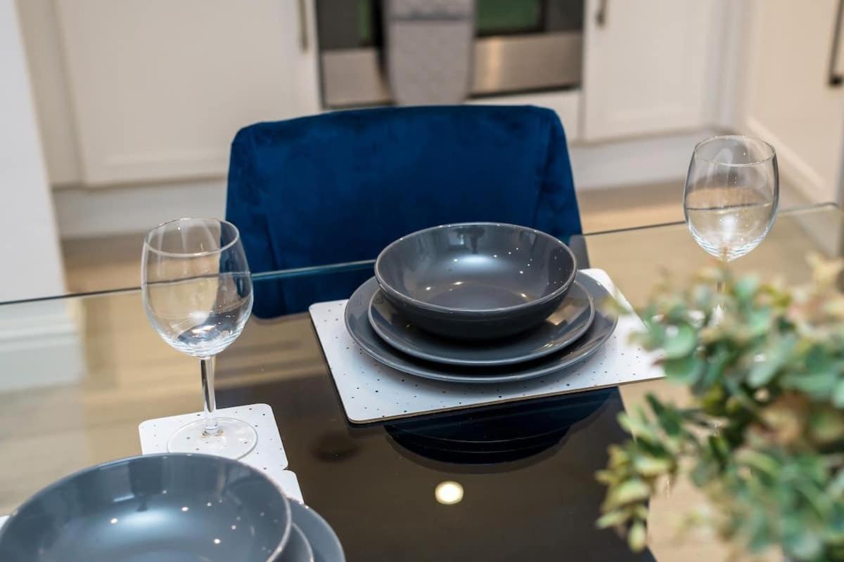 Fabulous Quayside Apartment With Free Parking Liverpool Bagian luar foto