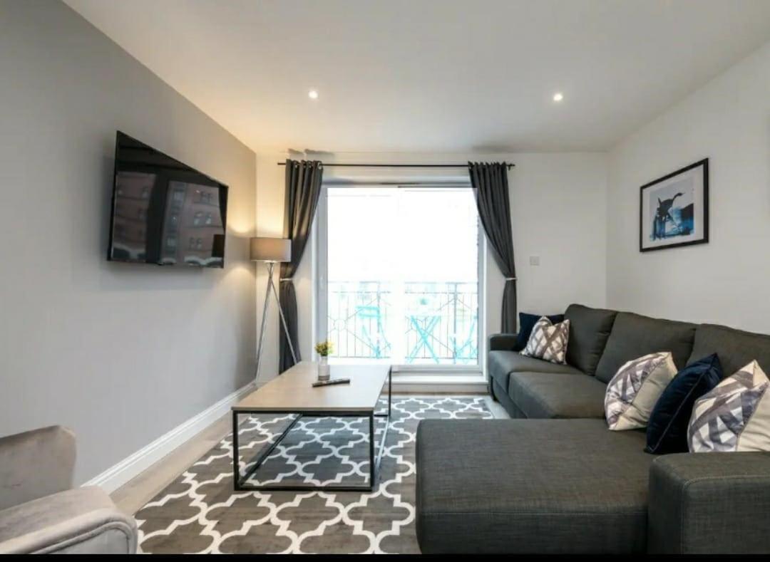 Fabulous Quayside Apartment With Free Parking Liverpool Bagian luar foto